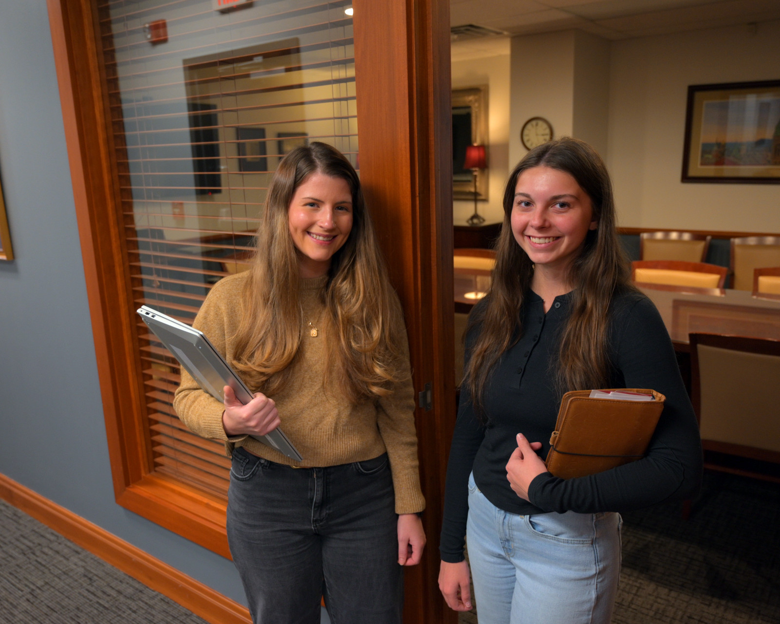 Two WNA Accountants
